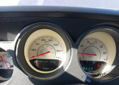 2014 Dodge Challenger Sxt z USA, uszkodzony, nr VIN 2C3CDYAG0EH201786